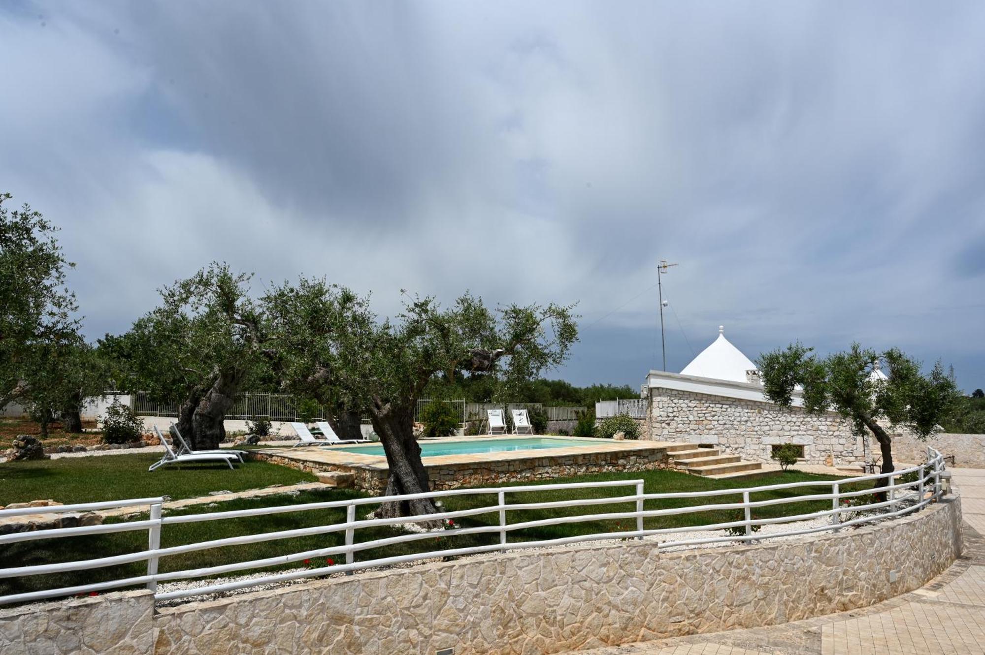 Trulli Lisanna - Apulian Hideaway With Pool Apartment Antonelli Exterior photo