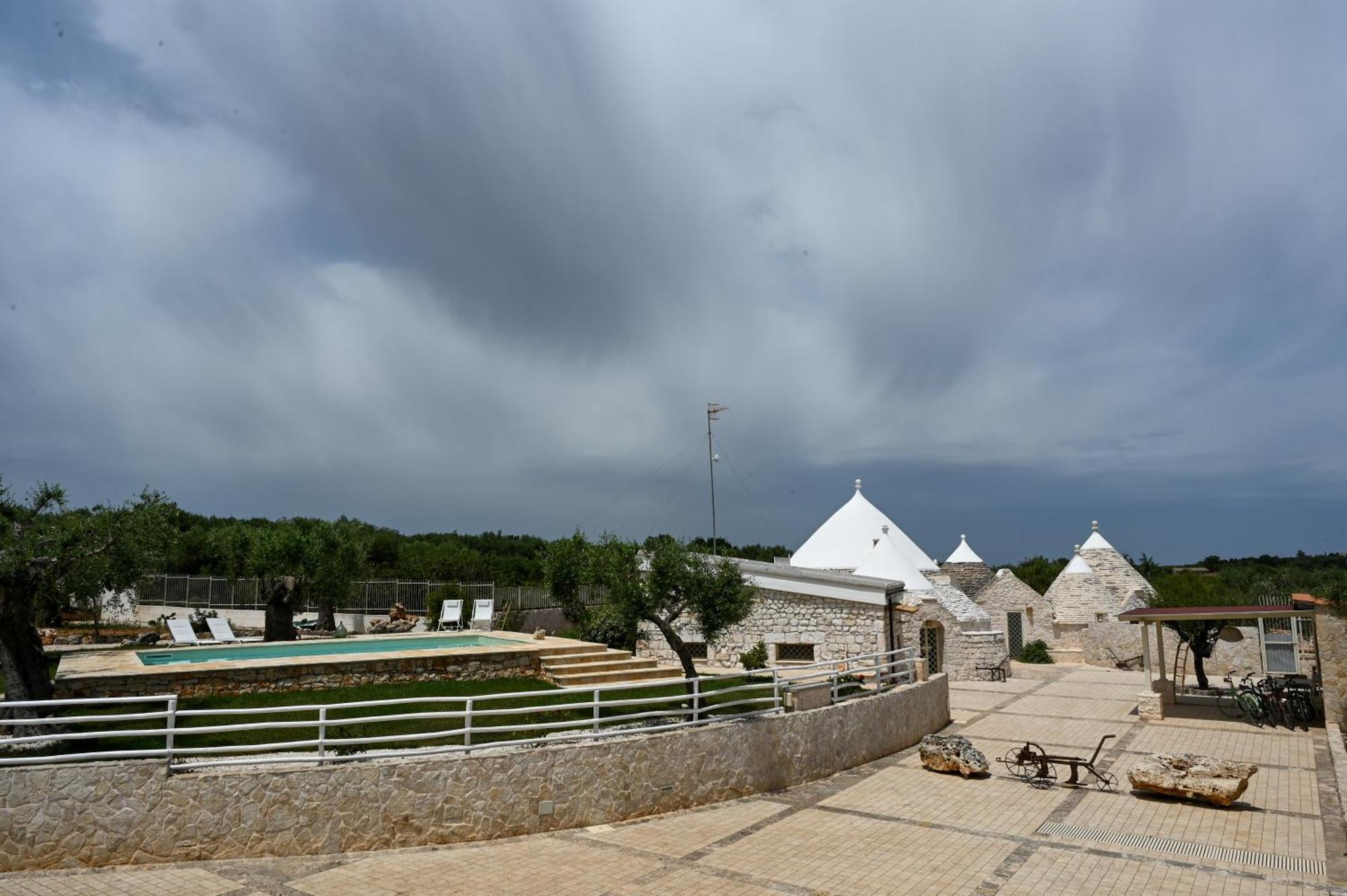 Trulli Lisanna - Apulian Hideaway With Pool Apartment Antonelli Exterior photo